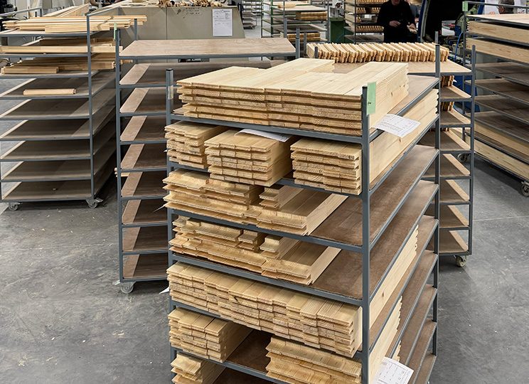 Holz aus der Fensterfabrik